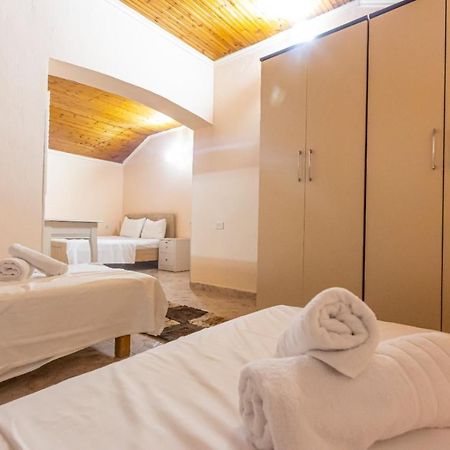 Relax Hostel Tirana Exterior photo