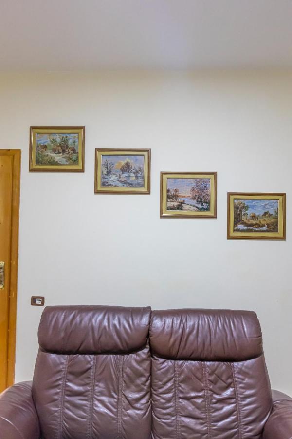 Relax Hostel Tirana Exterior photo