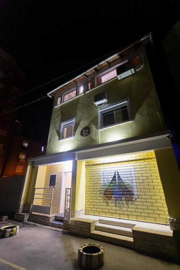 Relax Hostel Tirana Exterior photo