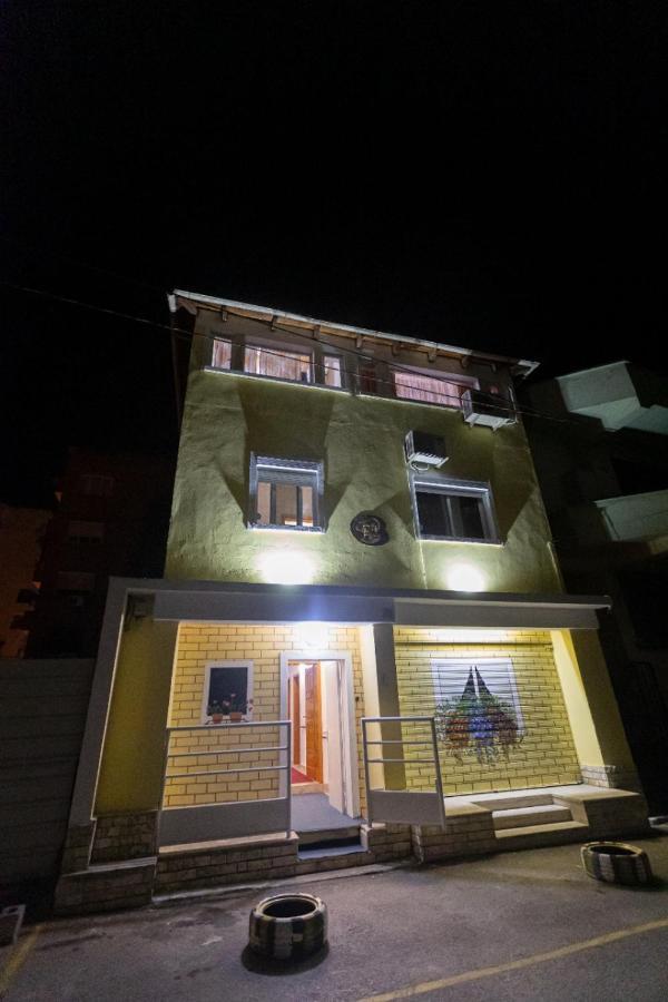 Relax Hostel Tirana Exterior photo